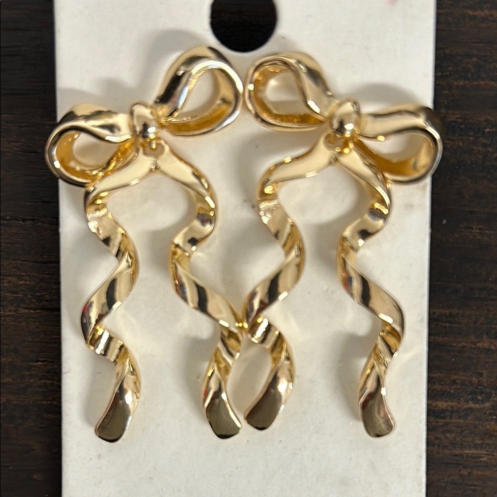 Bow Stud Earrings